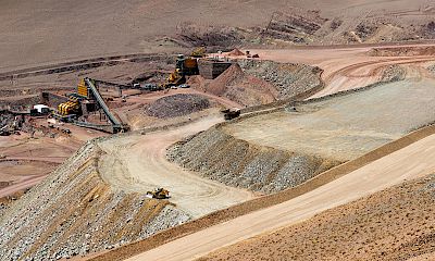 Lindero deposit: Coarse ore stockpile platform development
