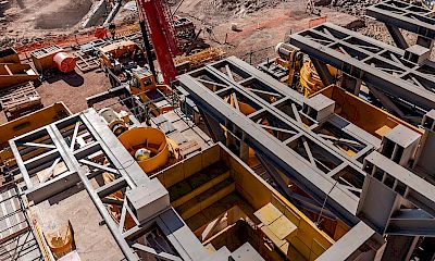 Secondary crusher: Inclined screen structure installation work