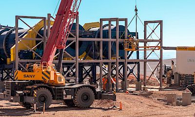 Agglomeration plant: Agglomeration drums´ structure installation work