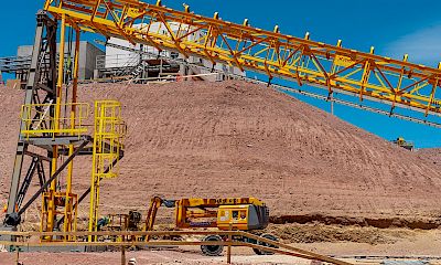 Tertiary crusher: Conveyor belt installation work from distribution tower to feed bin