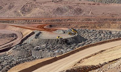 Panoramic view of Lindero deposit coarse ore stockpile