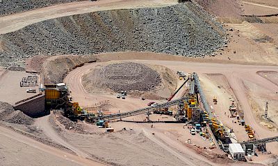 Lindero deposit: Coarse ore stockpile, primary and secondary crusher