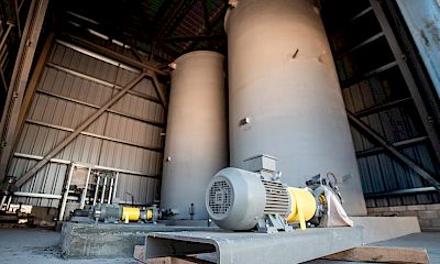 ADR plant: Water tank pumps installation